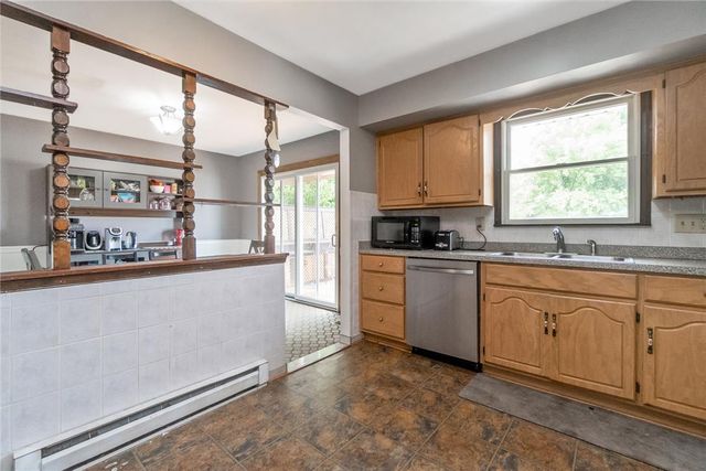 4279 Hilltop Place, Bethlehem Twp, PA 18020
