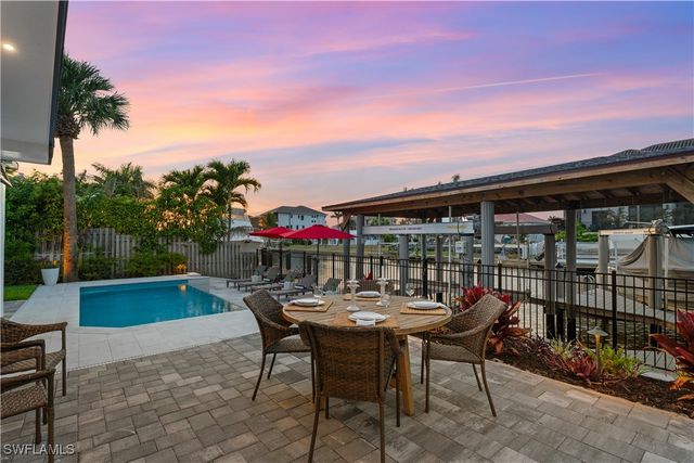 493 Willet AVE, Naples, FL 34108