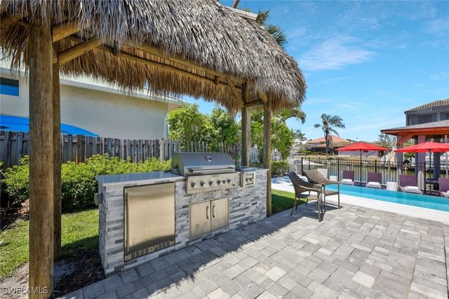 493 Willet AVE, Naples, FL 34108