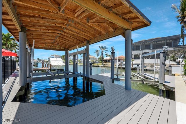 493 Willet AVE, Naples, FL 34108