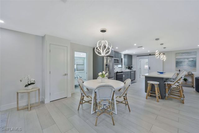 493 Willet AVE, Naples, FL 34108