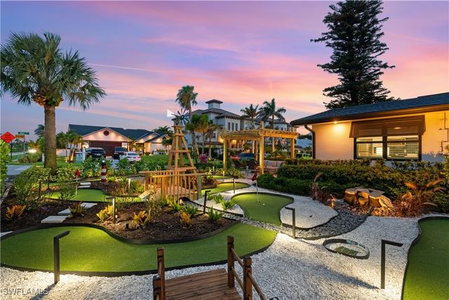 493 Willet AVE, Naples, FL 34108