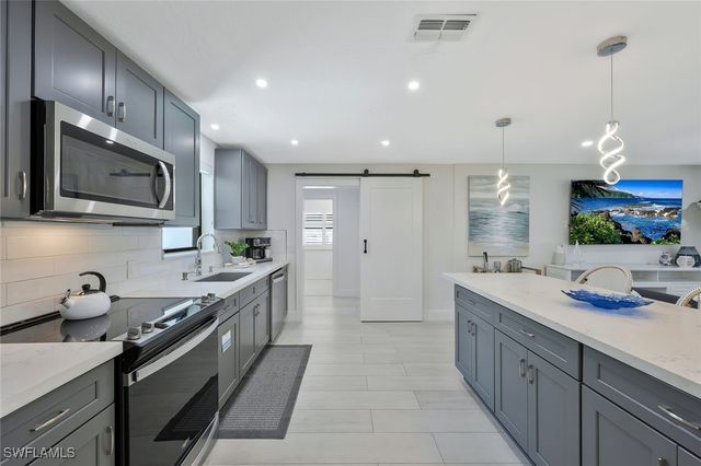 493 Willet AVE, Naples, FL 34108