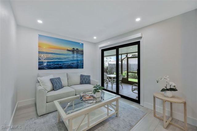 493 Willet AVE, Naples, FL 34108