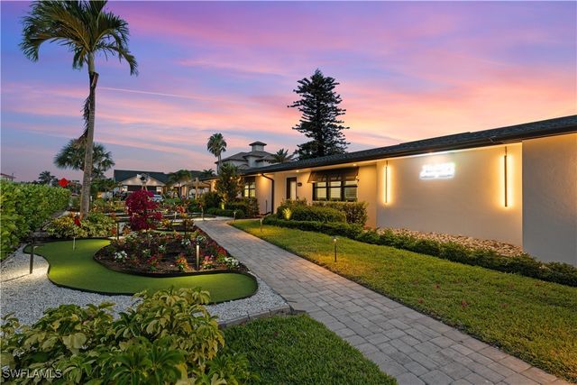 493 Willet AVE, Naples, FL 34108