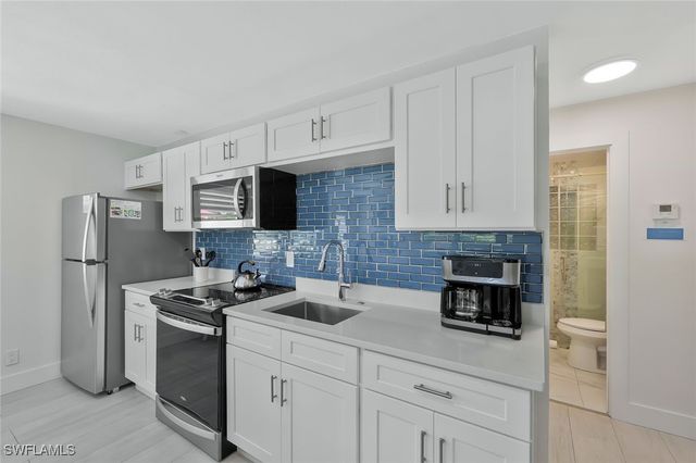 493 Willet AVE, Naples, FL 34108