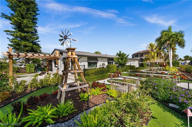 493 Willet AVE, Naples, FL 34108