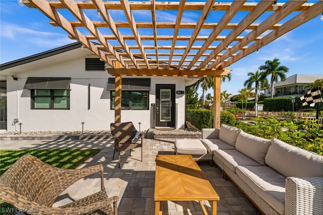 493 Willet AVE, Naples, FL 34108