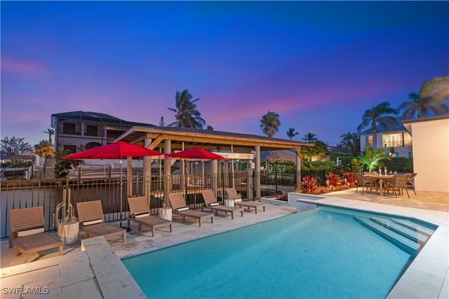 493 Willet AVE, Naples, FL 34108