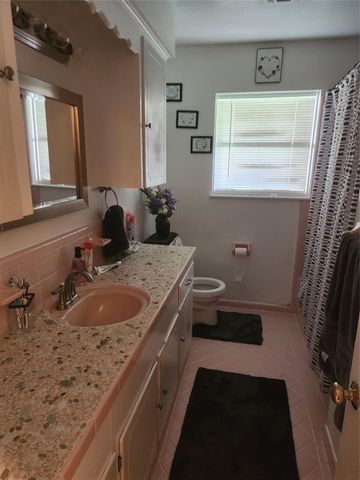 7903 Sharpview Drive, Houston, TX 77036
