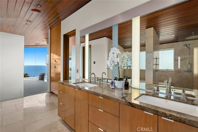856 Diamond, Laguna Beach, CA 92651