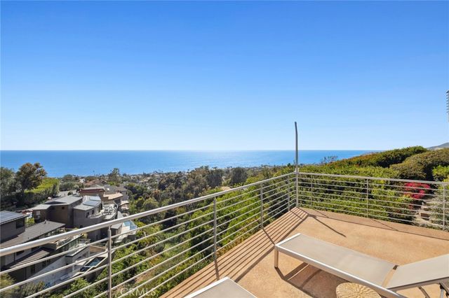 856 Diamond, Laguna Beach, CA 92651