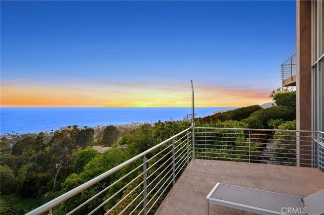 856 Diamond, Laguna Beach, CA 92651