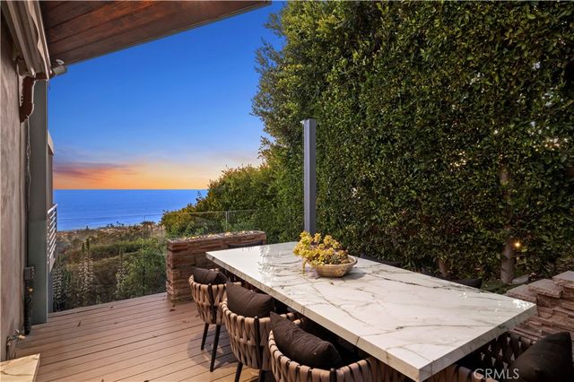 856 Diamond, Laguna Beach, CA 92651