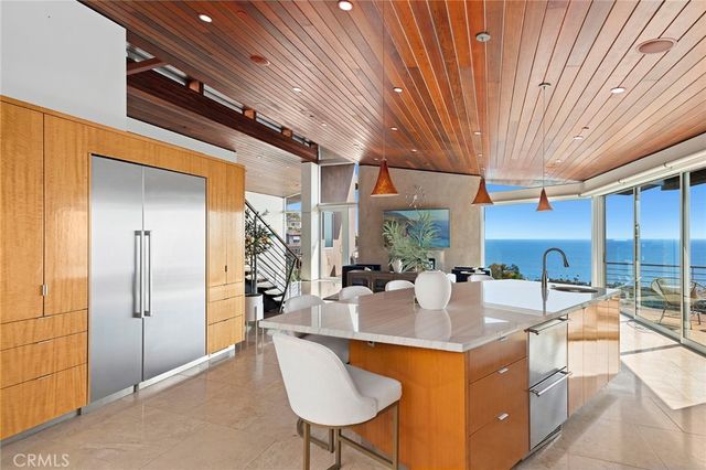 856 Diamond, Laguna Beach, CA 92651