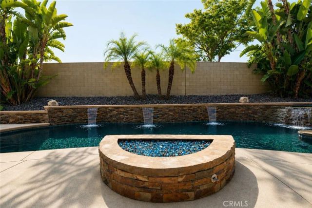 14862 Burrows, Corona, CA 92880