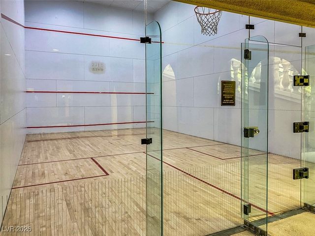 260 East Flamingo Road 229, Las Vegas, NV 89169