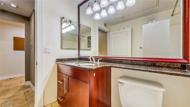 260 East Flamingo Road 229, Las Vegas, NV 89169