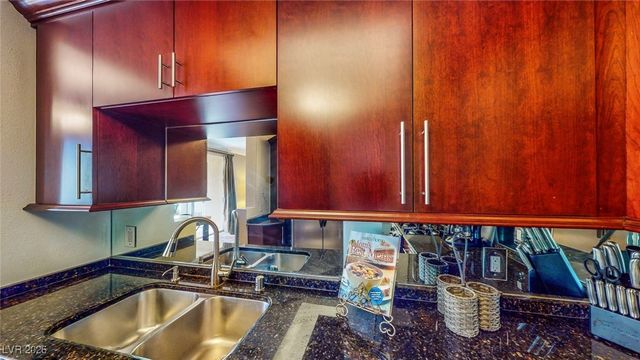 260 East Flamingo Road 229, Las Vegas, NV 89169