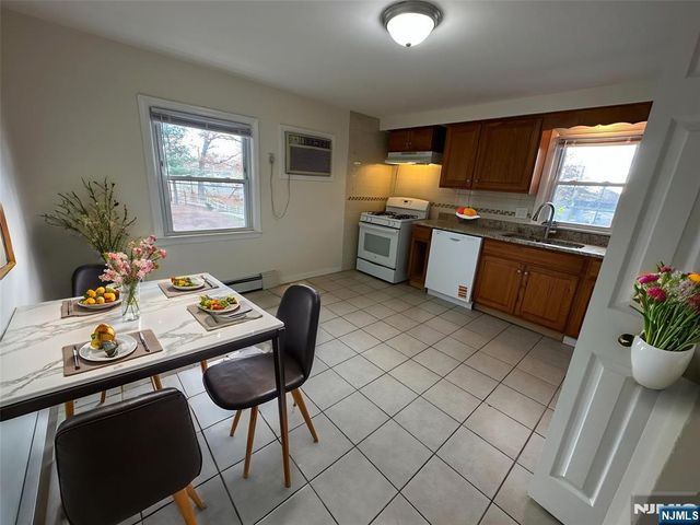 368 New York Avenue 2, Lyndhurst, NJ 07071