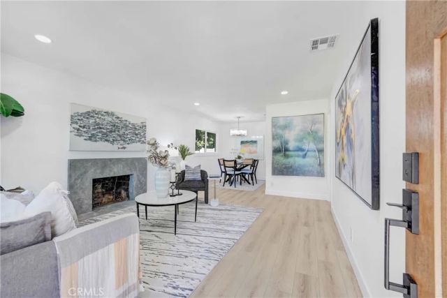20919 Costanso Street, Woodland Hills, CA 91364