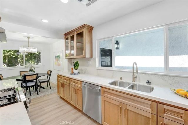 20919 Costanso Street, Woodland Hills, CA 91364