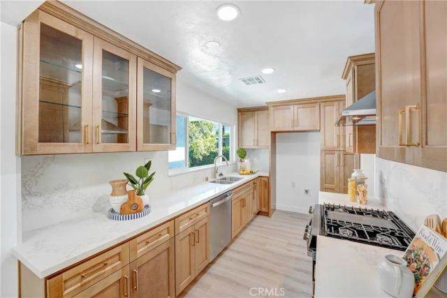20919 Costanso Street, Woodland Hills, CA 91364