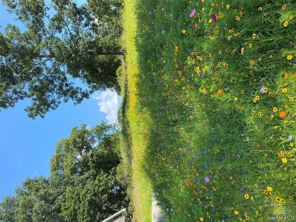 12 Powers Lane, Saugerties, NY 12477