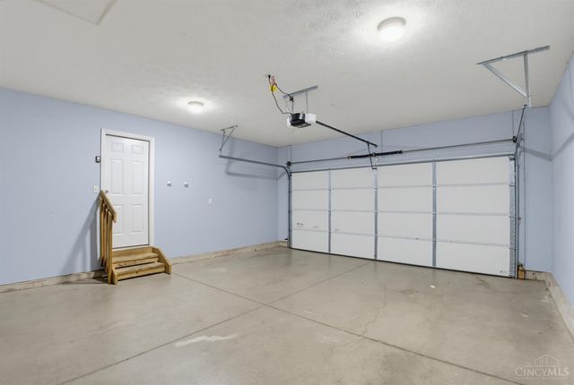 623 Quail Hollow Drive, Trenton, OH 45067