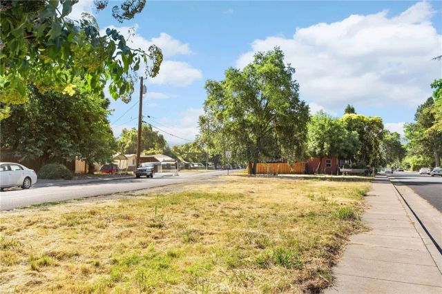 1712 Sherman Avenue, Chico, CA 95926