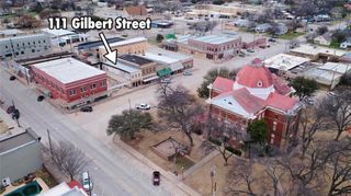 111 W Gilbert Street, Henrietta, TX 76365