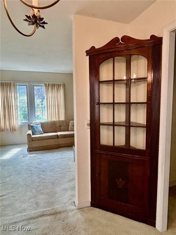 330 Inwood Boulevard, Avon Lake, OH 44012