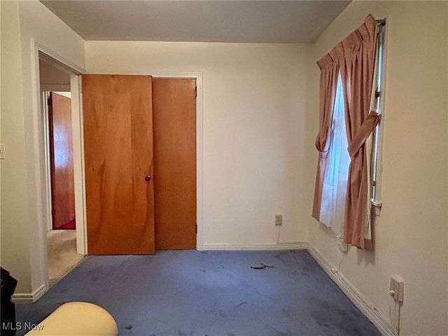 330 Inwood Boulevard, Avon Lake, OH 44012