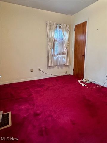 330 Inwood Boulevard, Avon Lake, OH 44012