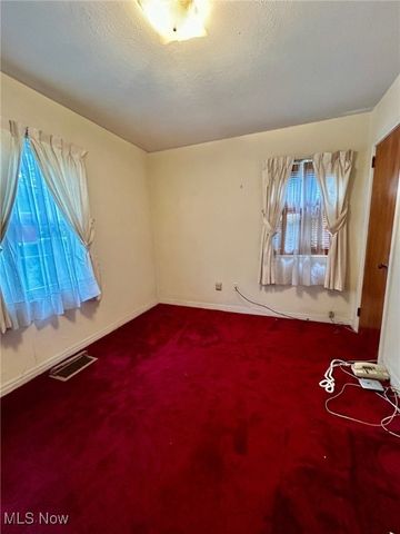 330 Inwood Boulevard, Avon Lake, OH 44012