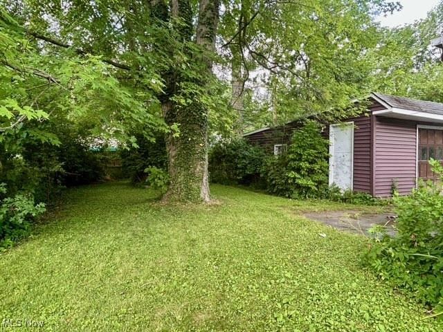 330 Inwood Boulevard, Avon Lake, OH 44012