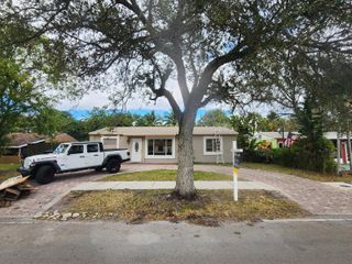 6821 SW 17th Street, North Lauderdale, FL 33068