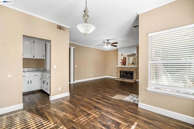 2034 Wrenwood Ave, Clovis, CA 93611