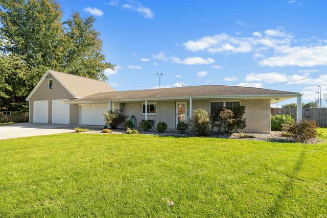10012 Hosler Road, Leo, IN 46765
