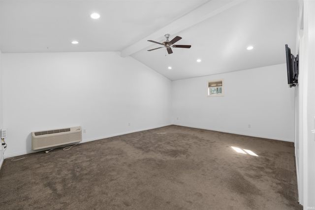 10012 Hosler Road, Leo, IN 46765