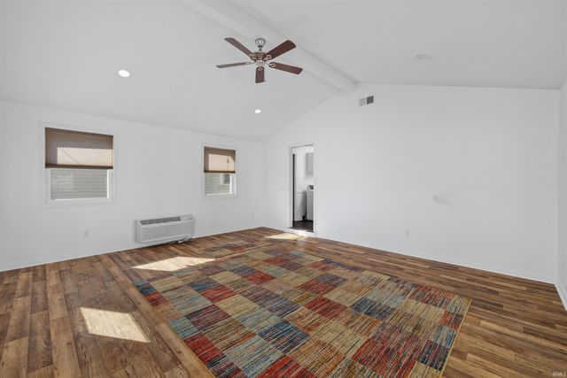 10012 Hosler Road, Leo, IN 46765
