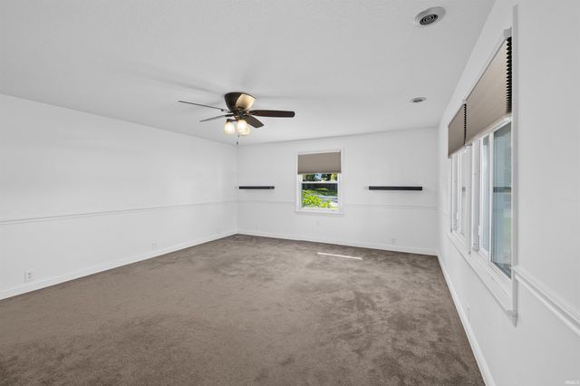 10012 Hosler Road, Leo, IN 46765
