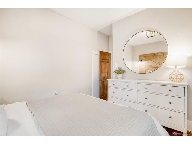 2136 S Franklin St, Denver, CO 80210