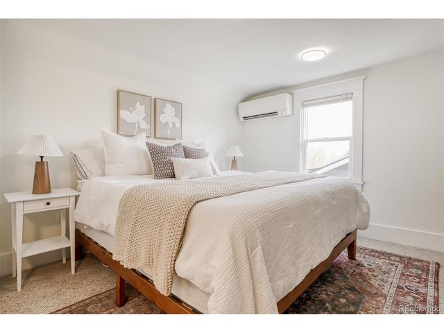 2136 S Franklin St, Denver, CO 80210