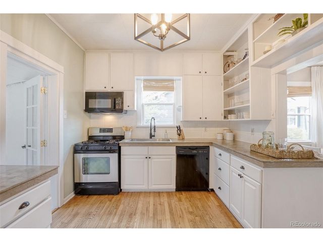 2136 S Franklin St, Denver, CO 80210