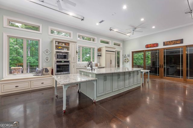 695 Boat Club Road, Hamilton, GA 31811