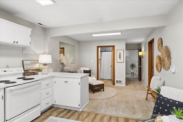 14720 Broadway Avenue, Snohomish, WA 98296