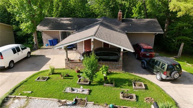 4 Cummings Lane, Bella Vista, AR 72715