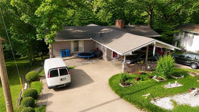 4 Cummings Lane, Bella Vista, AR 72715