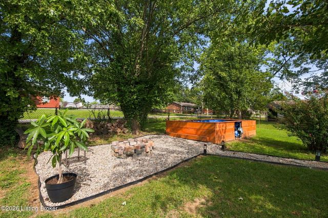 179 Florida Ave, Mt Washington, KY 40047